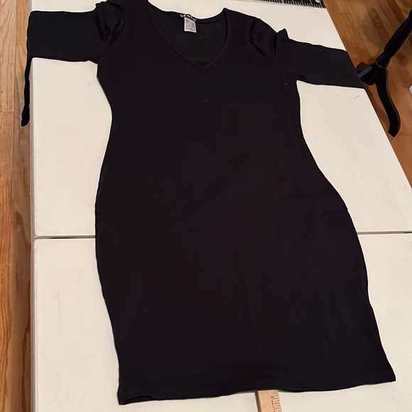 Venus size small classic black V-Neck midi tee shirt dress 3/4 sleeves versatile - Picture 4 of 13